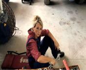 Luna Green is the mechanic desired by everyone from the mechanic hot sex scenes