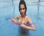 Slutty Girl in PIcine doing selfies.mp4 from shiny doshi nude sex picin