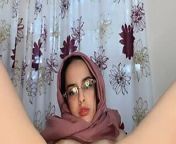 Arab with hijab on stretches using anal toys from hijab iranian naked