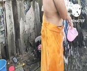 Indian house wife bathing outside from indian desi girl bathing outside o