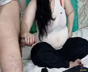 Netu gives a handjob with her sexy hands to friend, then he rubs his cock in hairy armpits while performing live from indian anty hot hairy armpits