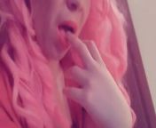 pinky hair milf pussy playing from rinky hair play video