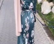 Public Hijabi Booty Tease from muslim aunty in silk dress