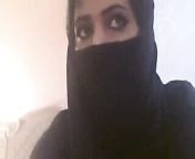 Arab Women In Hijab Showing Her Titties from big boobs hijab