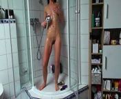 sporty girl in hot dessous under the shower from rajce idnes bathing nudist