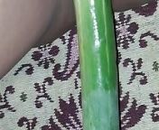 Desi bhabi ne mota khira dalwaya from bhabi masturbating with a cucumber