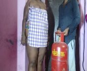 Tamil girl having rough sex with gas cylinder delivery man from tamil fat anude nude