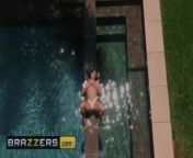 Brazzers - Angela White & Madison Ivy&apos;s Sunbathing Turns Into Steamy Lesbian Sex In The Shower from bathroom dildo