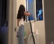Bombshell Desi Girl Vacuuming the Bathroom in Crop Top and Jeans from desi girl pulling down jeans panty peeing bhoshiya on hi