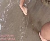 HANDJOB BY REAL TEEN STRANGER ON THE BEACH AFTER DICK FLASHING! Towel drops, shows big cock! Cumshot from candid teen beach