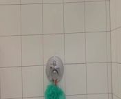 Alinaangel Having fun in the shower - الينا انجل تتعرى وتستمني تحت الشاور وتسوي نافوره from angeles shower